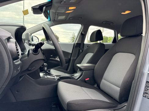 Used 2020 Hyundai Kona SE FWD image 11