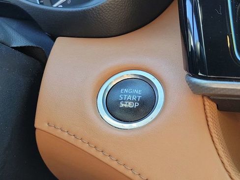 Used 2021 Toyota Highlander Platinum image 35