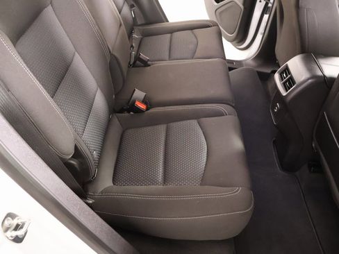 Used 2024 GMC Terrain SLE w/ Driver Convenience Package image 13