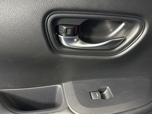 Used 2025 Honda HR-V LX image 20