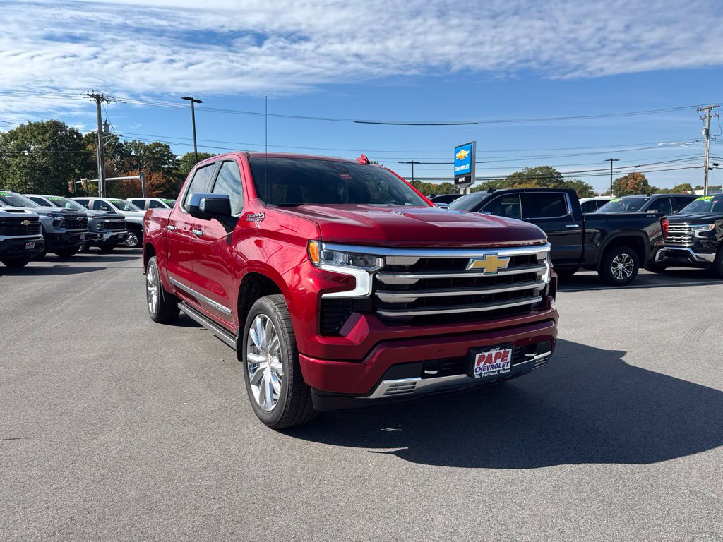 Used 2025 Chevrolet Silverado 1500 High Country AWD/4WD image 2