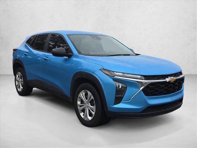 Certified 2025 Chevrolet Trax LS FWD image 3