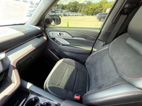 Used 2025 Ford Explorer ST RWD image 24