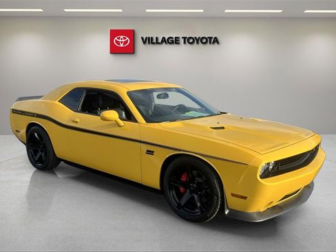 Used 2012 Dodge Challenger SRT8 Yellow Jacket w/ Premium Sound Group image 8