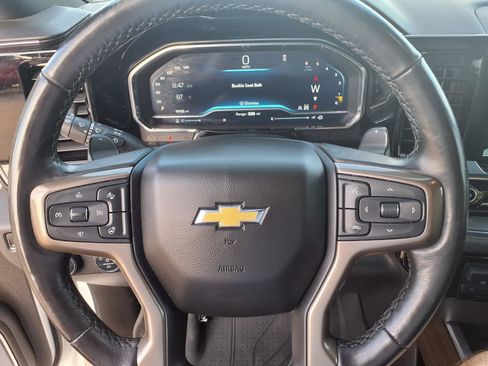Used 2023 Chevrolet Silverado 1500 High Country w/ Technology Package AWD/4WD image 19