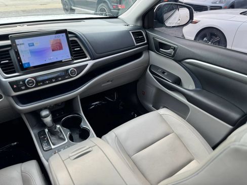 Used 2019 Toyota Highlander Limited Platinum w/ Protection Package #3 AWD/4WD image 12