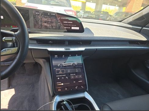 Used 2024 Lucid Air Touring AWD/4WD image 5