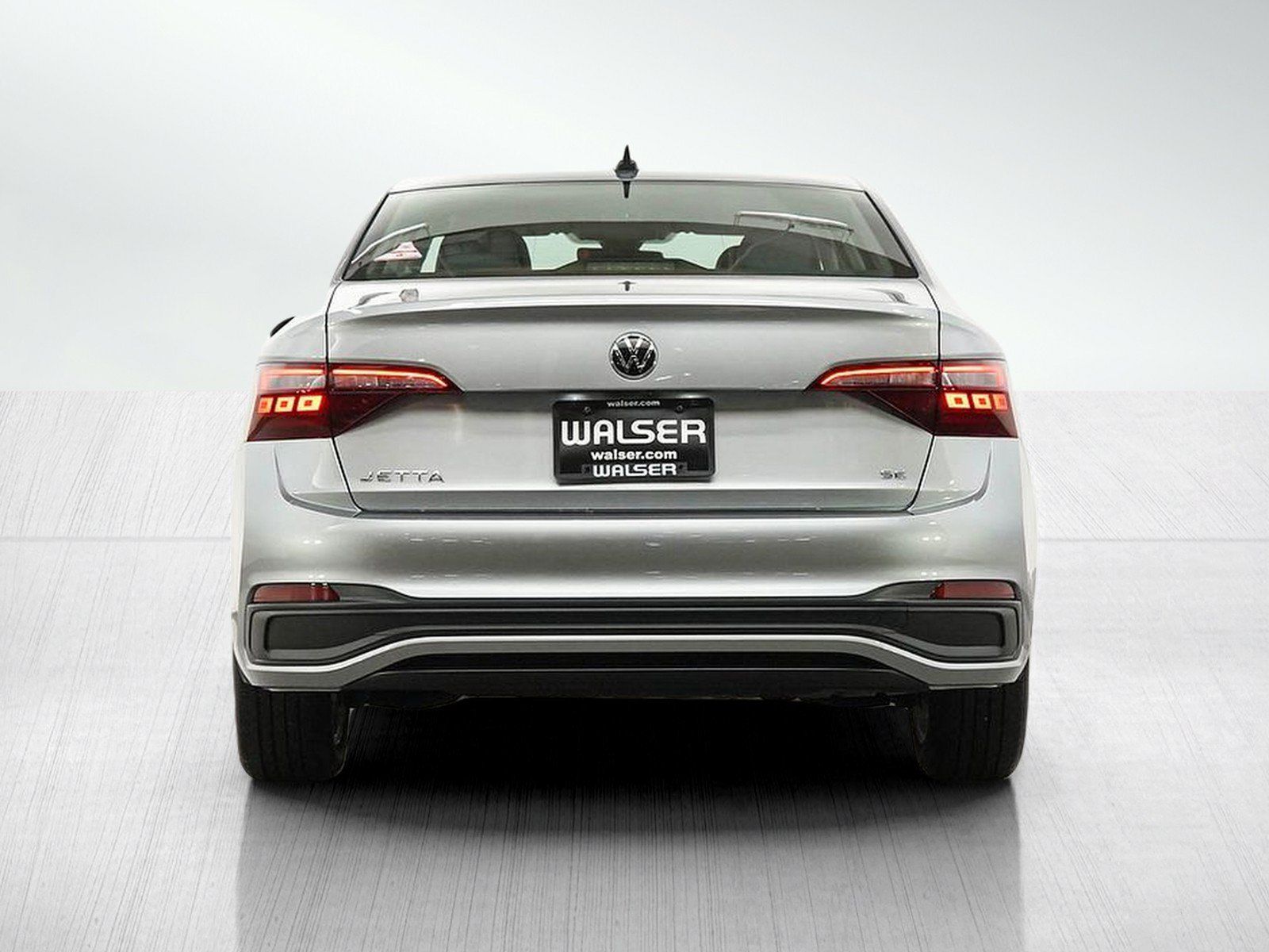 Used 2022 Volkswagen Jetta SE FWD image 4