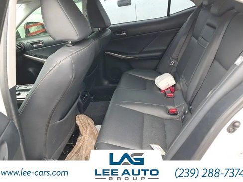 Used 2015 Lexus IS 250 RWD image 4