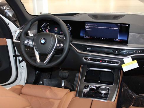 Used 2026 BMW X5 sDrive40i w/ Climate Comfort Package image 19