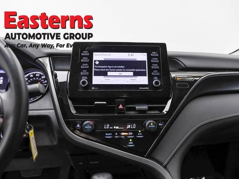 Used 2023 Toyota Camry SE FWD image 11
