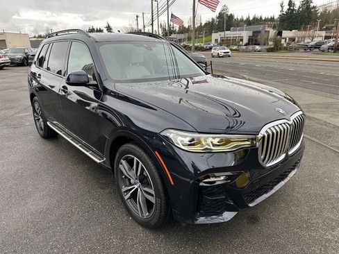 Used 2022 BMW X7 xDrive40i w/ M Sport Package AWD/4WD image 10