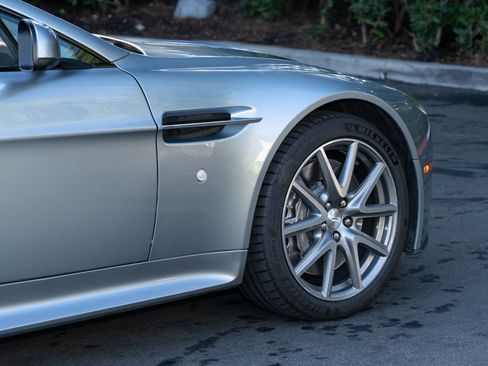 Used 2015 Aston Martin V8 Vantage GT image 10