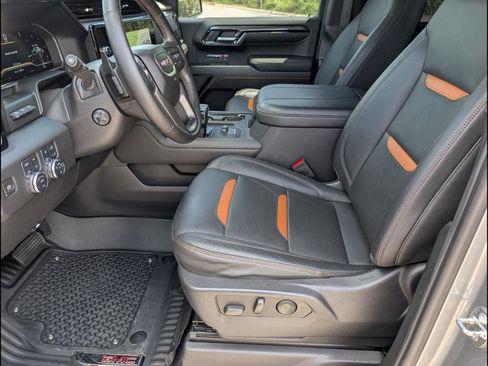 Used 2024 GMC Sierra 1500 AT4 w/ Technology Package image 16