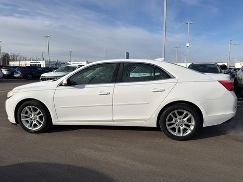 Used 2015 Chevrolet Malibu LT w/ Power Convenience Package image 6