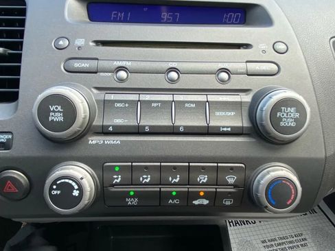 Used 2010 Honda Civic DX-VP image 24