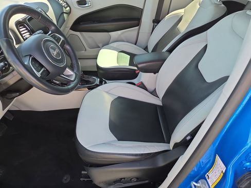 Used 2019 Jeep Compass Limited image 5