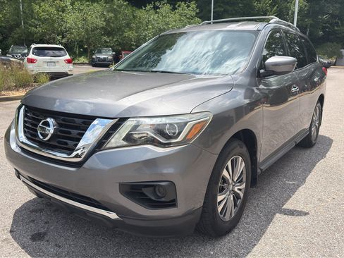Used 2019 Nissan Pathfinder S FWD image 7