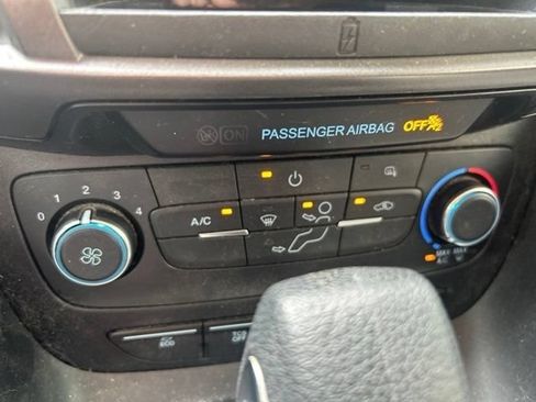 Used 2020 Ford Transit Connect XLT FWD image 20