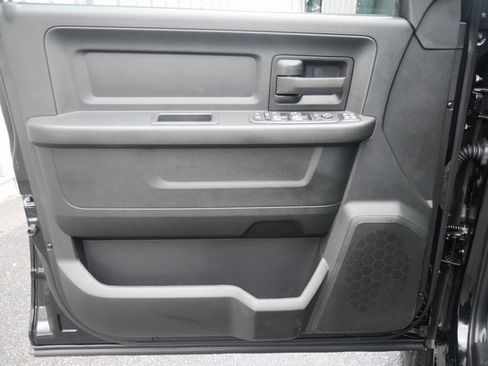 Used 2024 RAM 2500 Tradesman w/ Chrome Appearance Group image 14