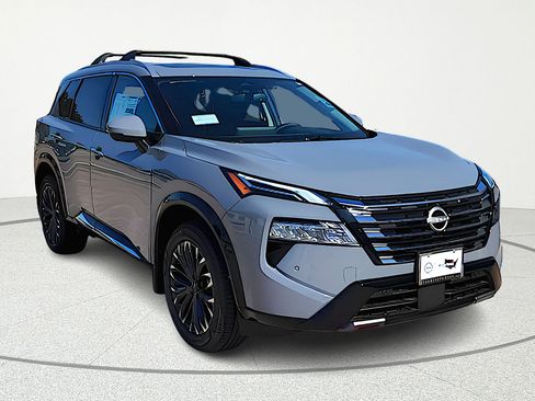 Certified 2025 Nissan Rogue Platinum w/ Tech Package FWD image 1