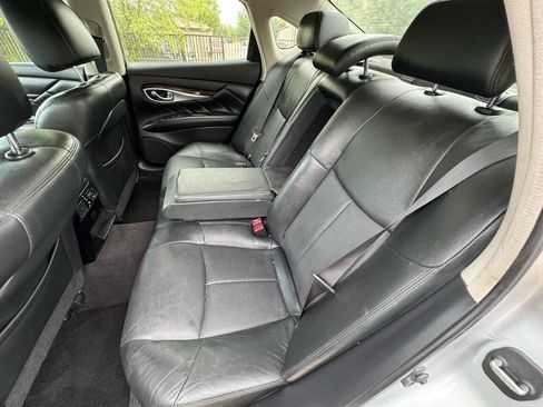 Used 2011 INFINITI M37 w/ Premium Pkg image 14