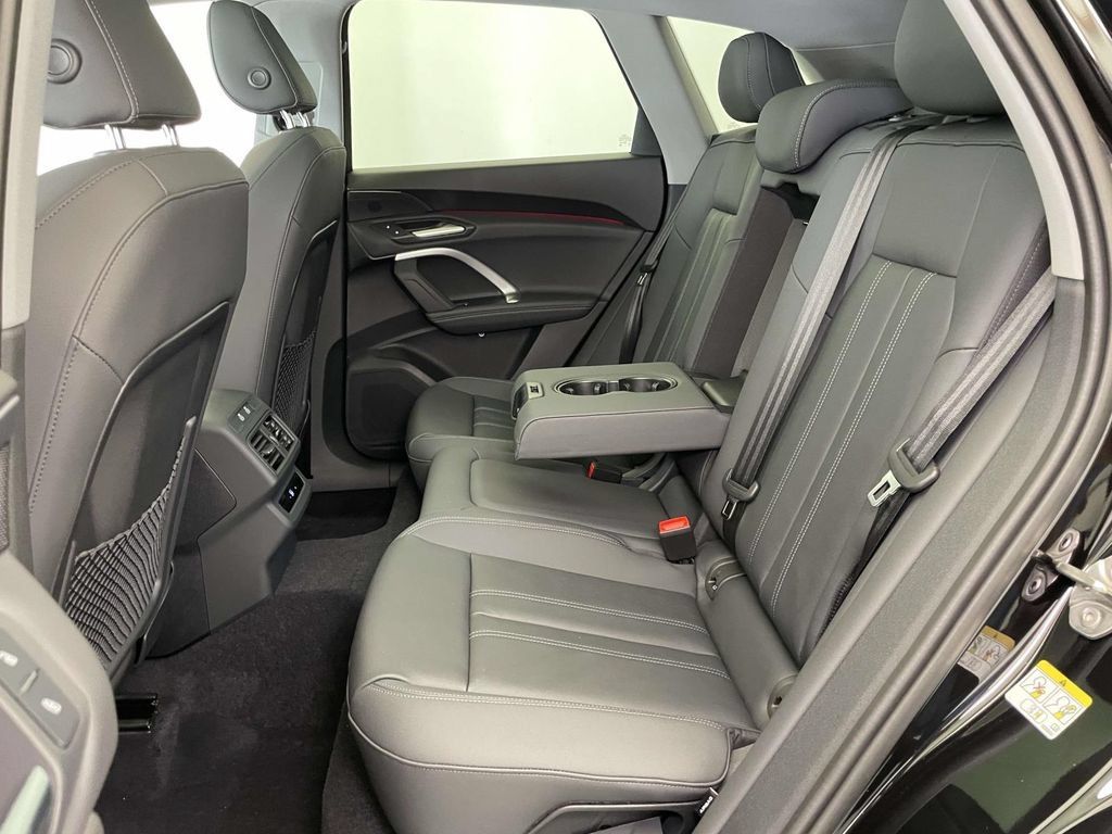 New 2026 Audi Q5 2.0T AWD/4WD image 18