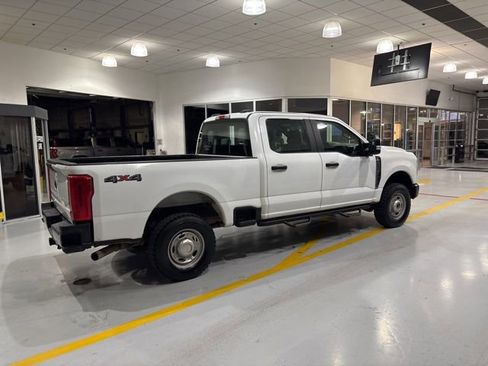 Used 2023 Ford F250 XL image 9