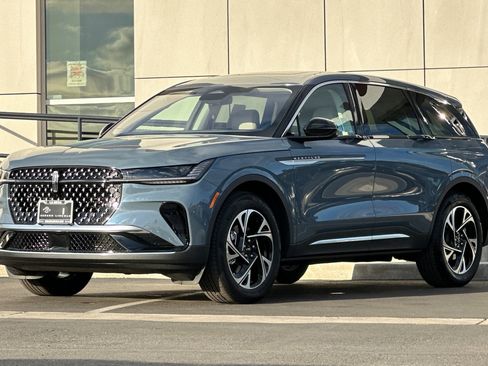 New 2026 Lincoln Nautilus Premier w/ Equipment Group 102A image 7