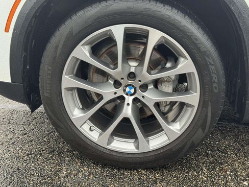Used 2023 BMW X5 xDrive40i w/ Premium Package AWD/4WD image 9