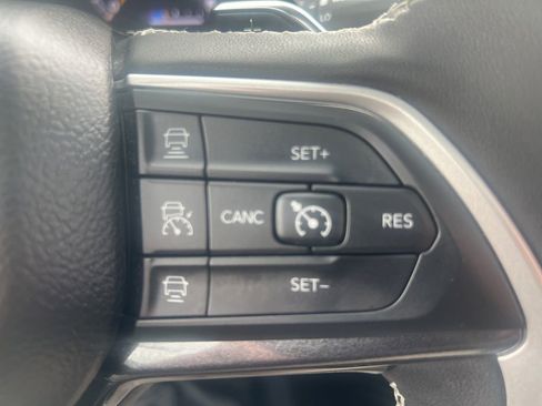 Used 2023 Jeep Grand Cherokee L Laredo AWD/4WD image 30