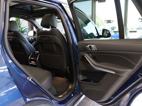 Used 2021 BMW X5 xDrive40i w/ Convenience Package image 55