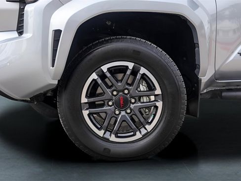 Used 2024 Toyota Tacoma 4x4 Double Cab Hybrid image 4