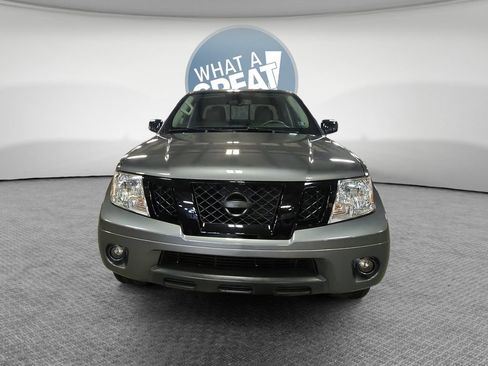 Used 2019 Nissan Frontier SV w/ Value Truck Package AWD/4WD image 11