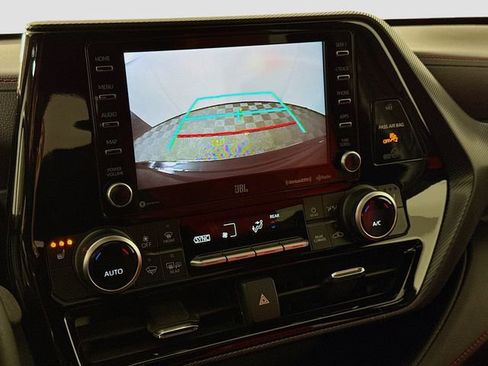 Certified 2021 Toyota Highlander XSE image 23