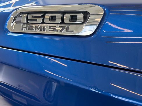 Used 2019 RAM 1500 Big Horn AWD/4WD image 17