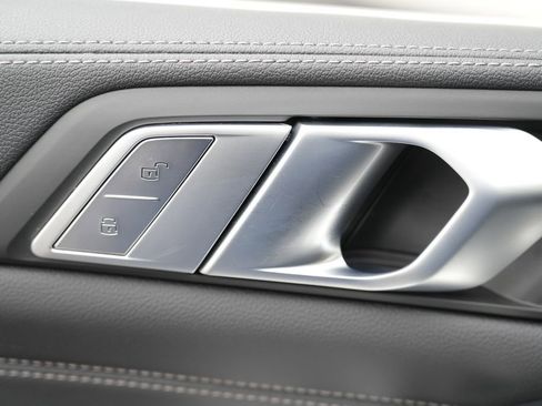 Used 2020 BMW X7 xDrive40i w/ Premium Package image 26