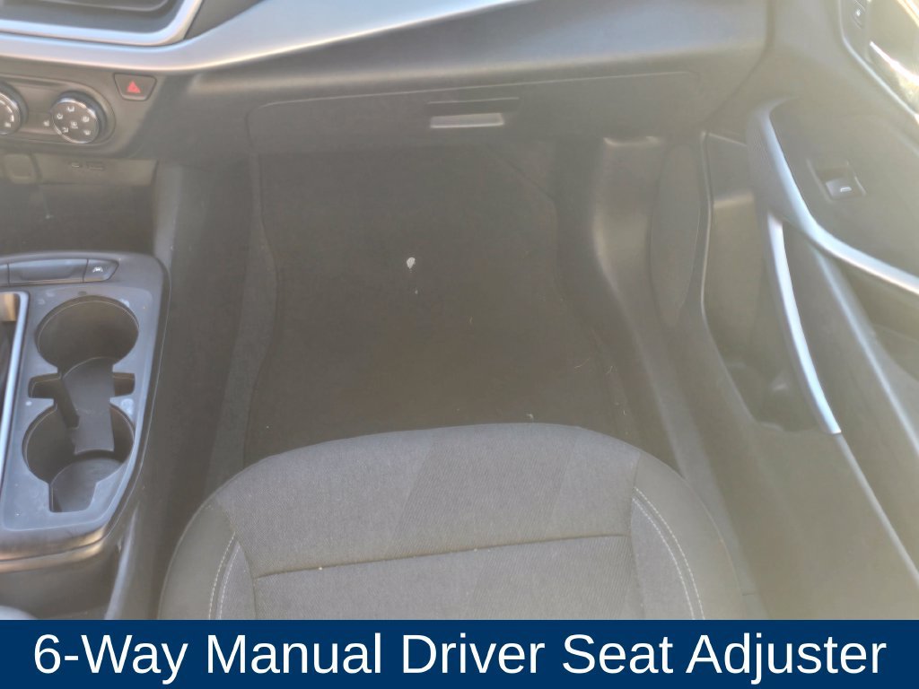 Used 2024 Chevrolet Trax RS FWD image 16