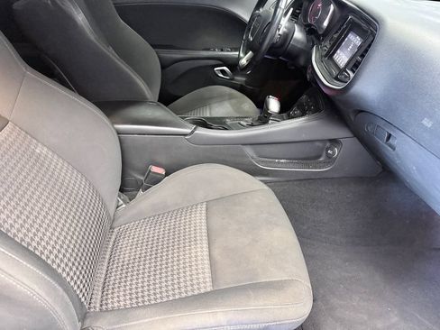 Used 2019 Dodge Challenger R/T w/ Driver Convenience Group RWD image 12