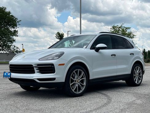 Used 2020 Porsche Cayenne AWD/4WD image 3