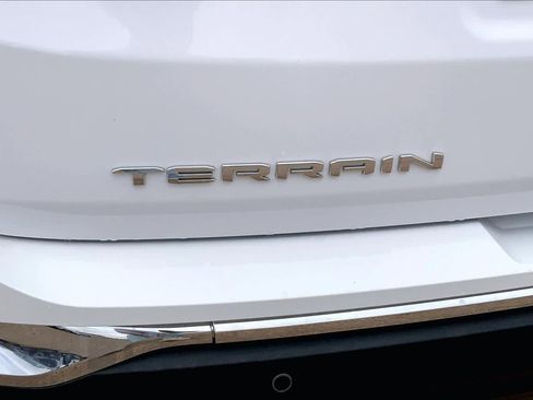 Used 2022 GMC Terrain SLT FWD image 10