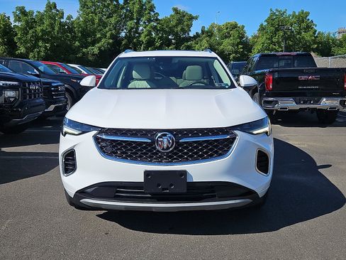 Used 2022 Buick Envision Avenir w/ Technology Package II AWD/4WD image 2
