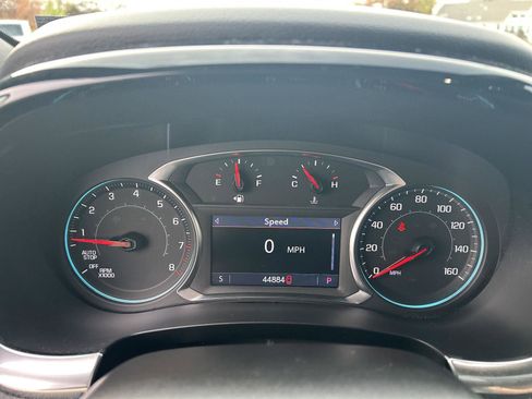 Used 2023 Chevrolet Traverse LT image 20