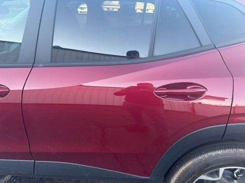 Used 2024 Chevrolet Trax LT w/ LT Convenience Package image 13