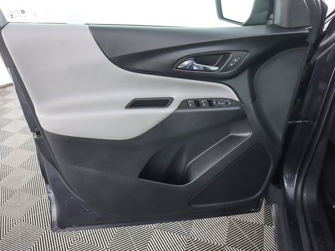 Used 2023 Chevrolet Equinox LT image 19