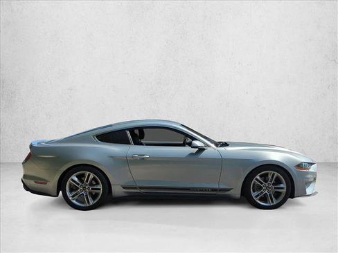 Used 2020 Ford Mustang Premium w/ Equipment Group 201A RWD image 4