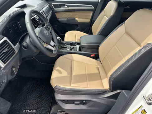 Used 2023 Volkswagen Atlas Cross Sport SE AWD/4WD image 18