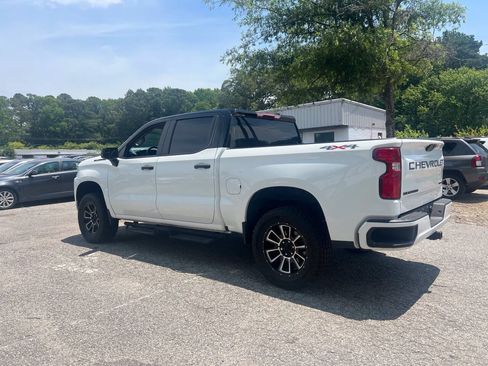 Used 2022 Chevrolet Silverado 1500 Custom AWD/4WD image 5