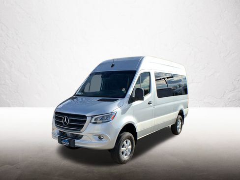 Used 2022 Mercedes-Benz Sprinter 2500 image 1