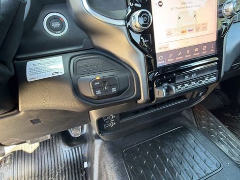 New 2025 RAM 5500 4x4 Regular Cab image 25